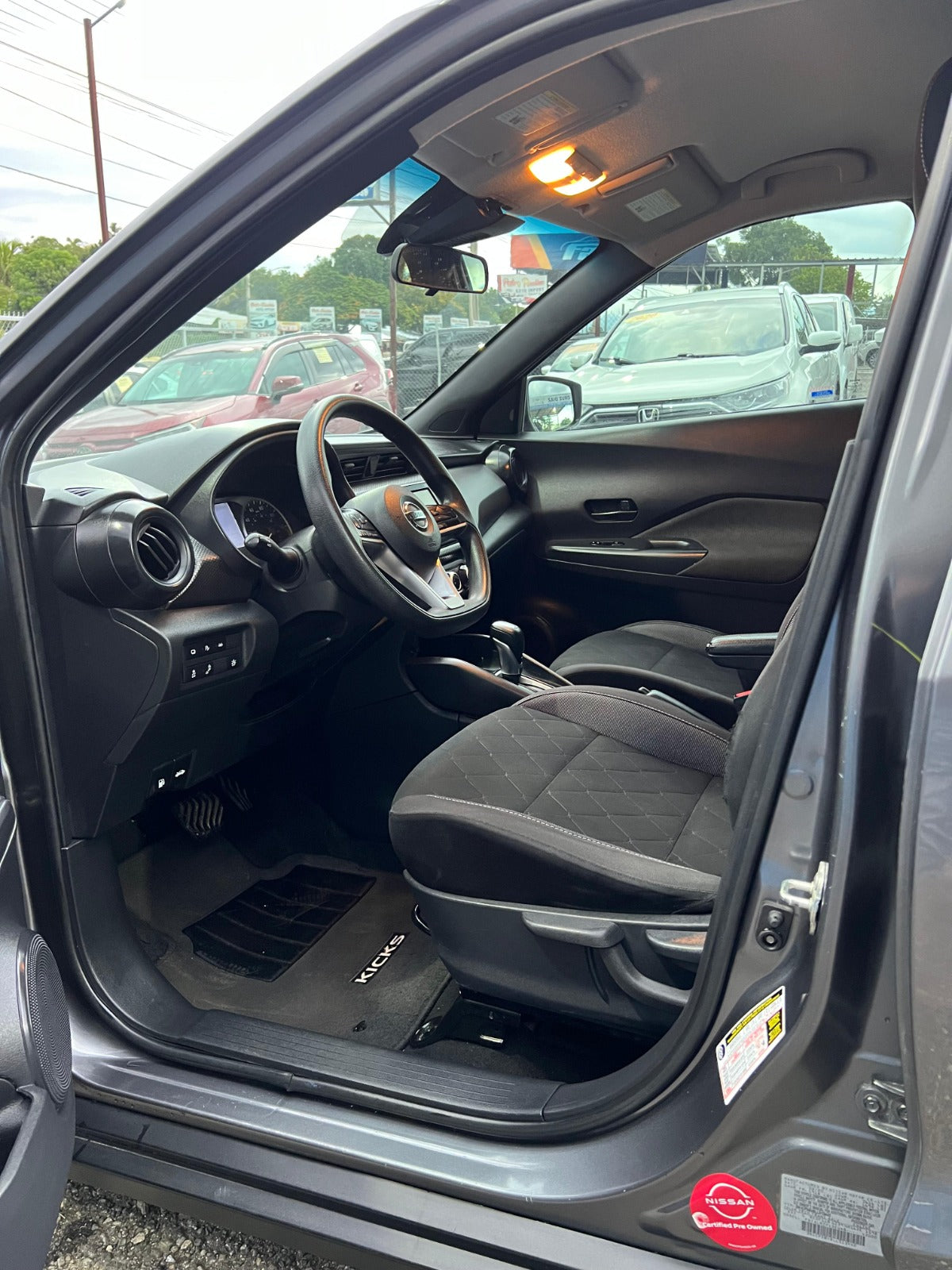 Nissan Kicks S 2020 – ¡La SUV urbana que combina estilo y eficiencia!