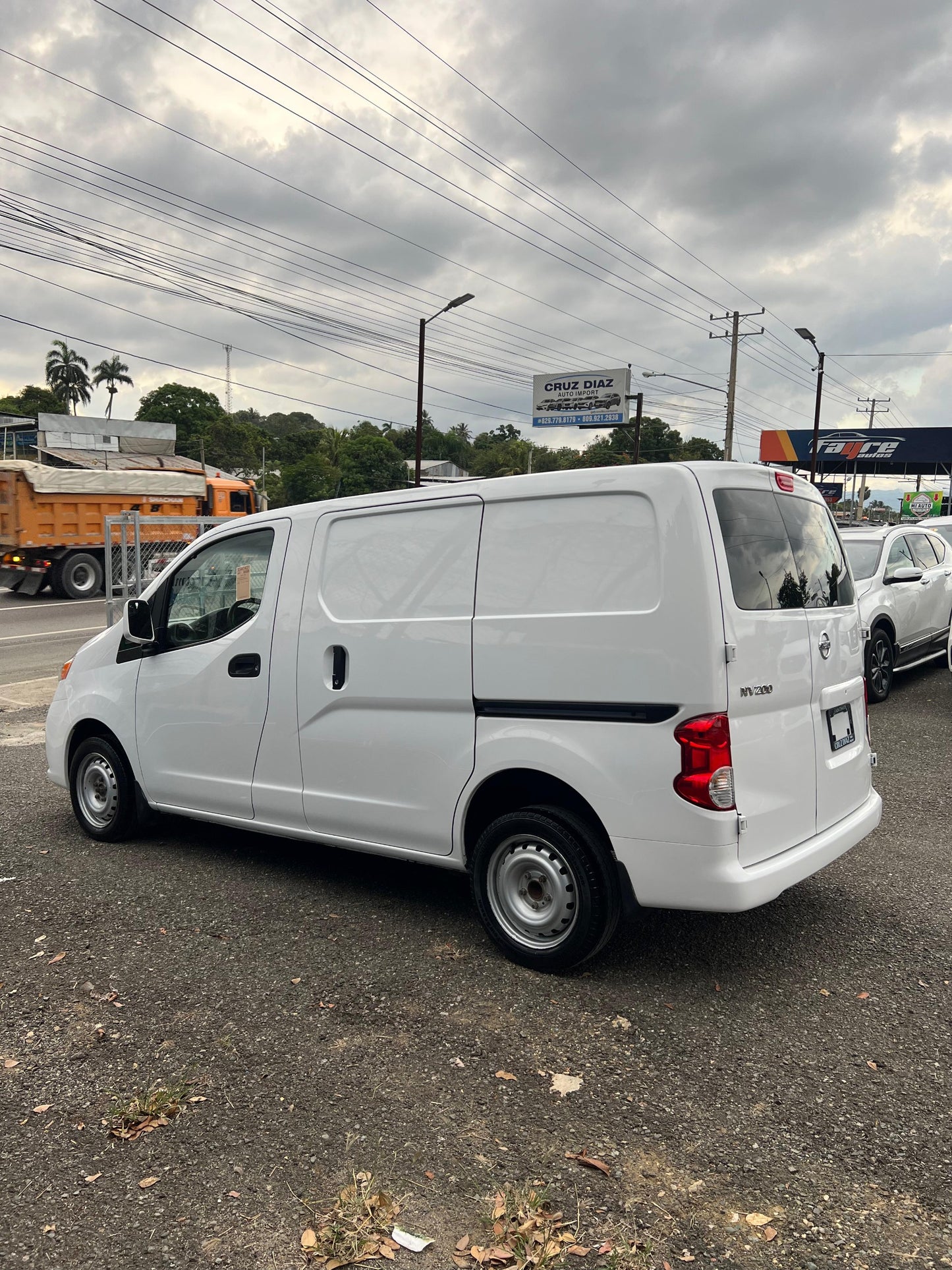🚐 Nissan NV200 S 2020 – ¡Espacio, versatilidad y economía para tu negocio!