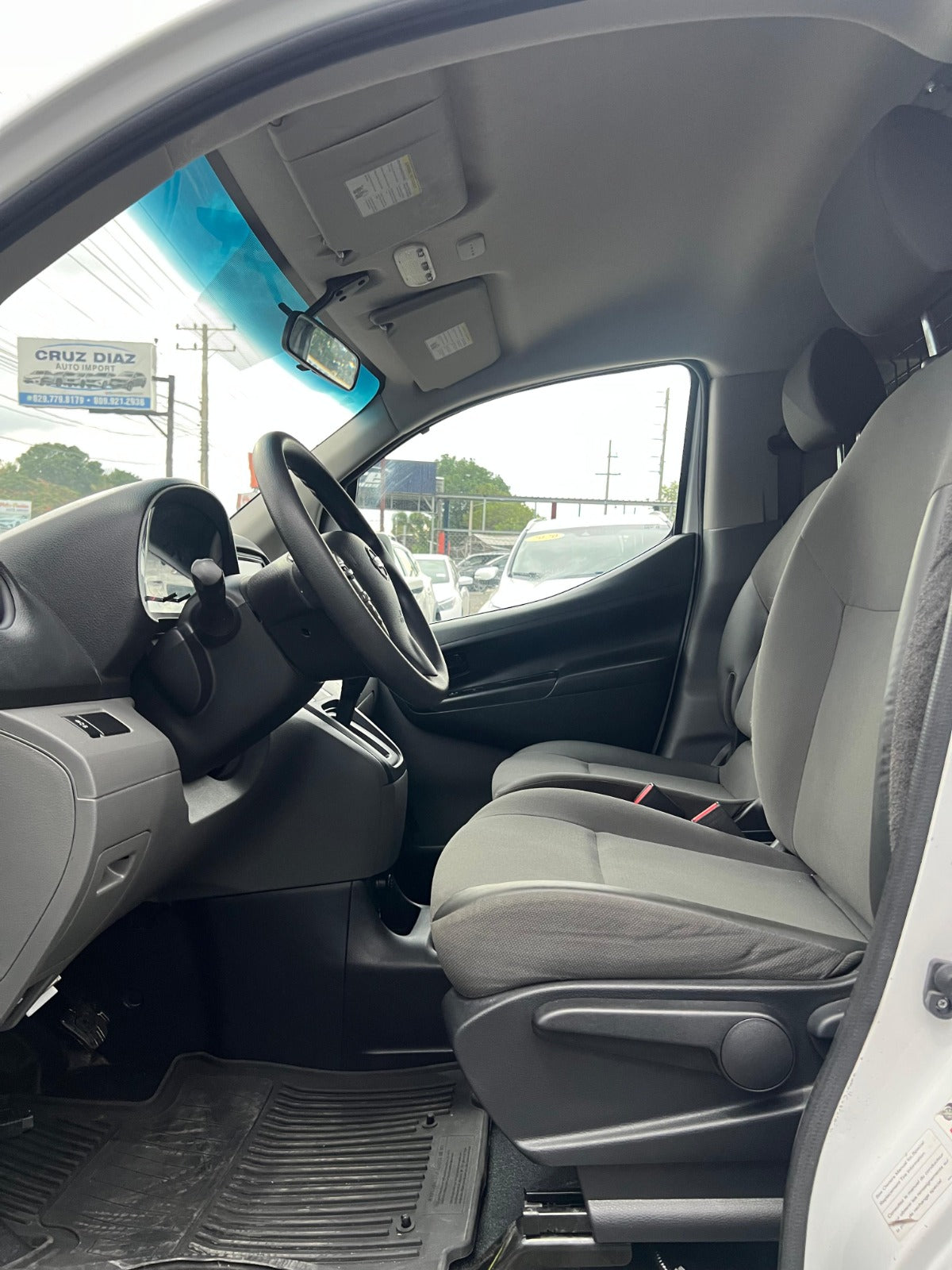 🚐 Nissan NV200 S 2020 – ¡Espacio, versatilidad y economía para tu negocio!