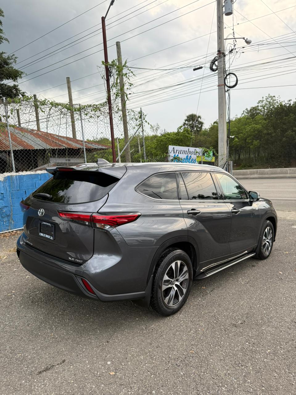 Toyota Highlander XLE AWD 2020 – ¡Potencia, lujo y tecnología en un solo SUV!
