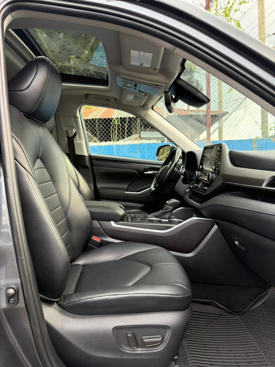 Toyota Highlander XLE AWD 2020 – ¡Potencia, lujo y tecnología en un solo SUV!