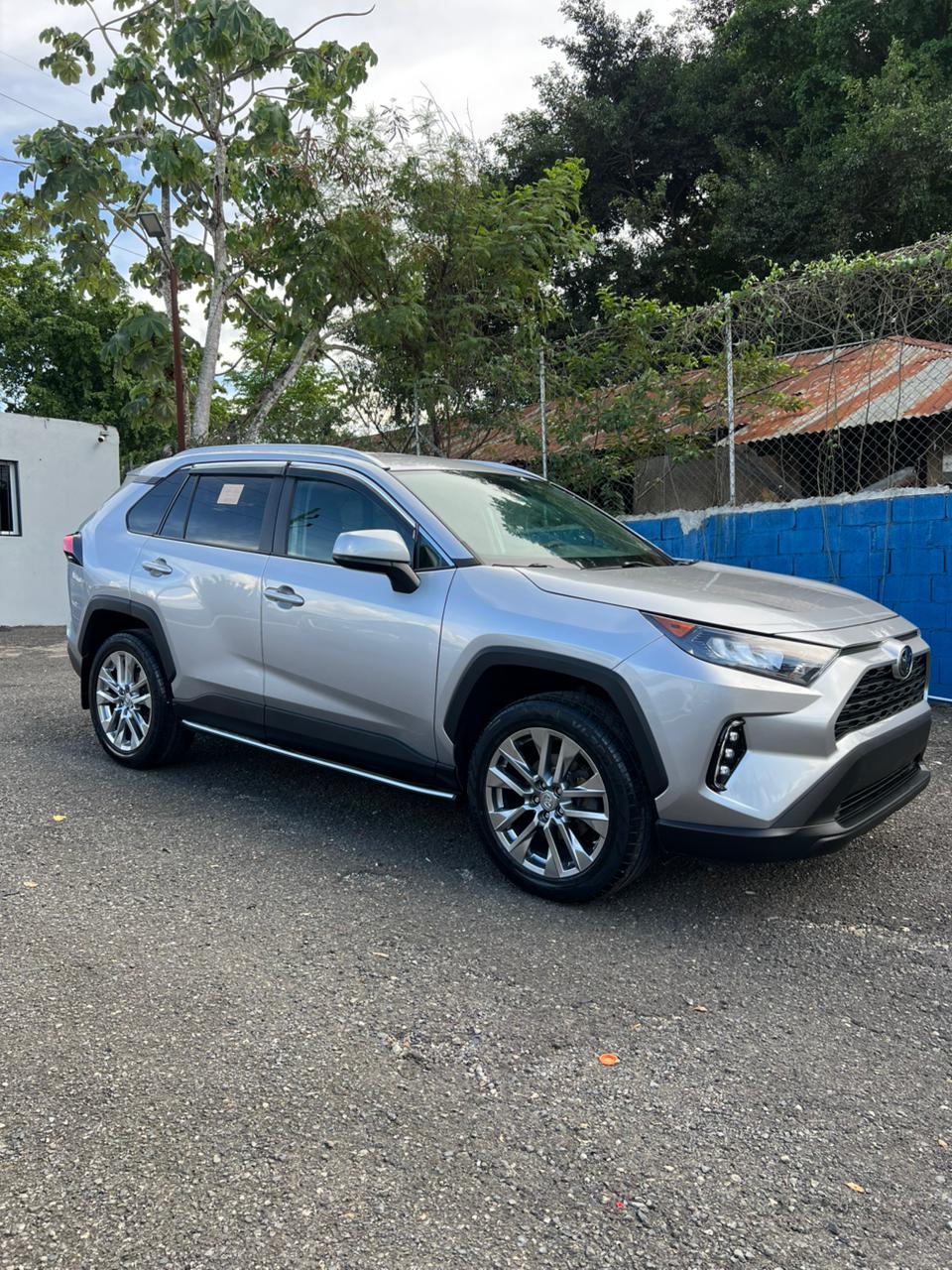 Toyota RAV4 LE 4x4 2022 – ¡Potencia, seguridad y estilo en cada kilómetro!