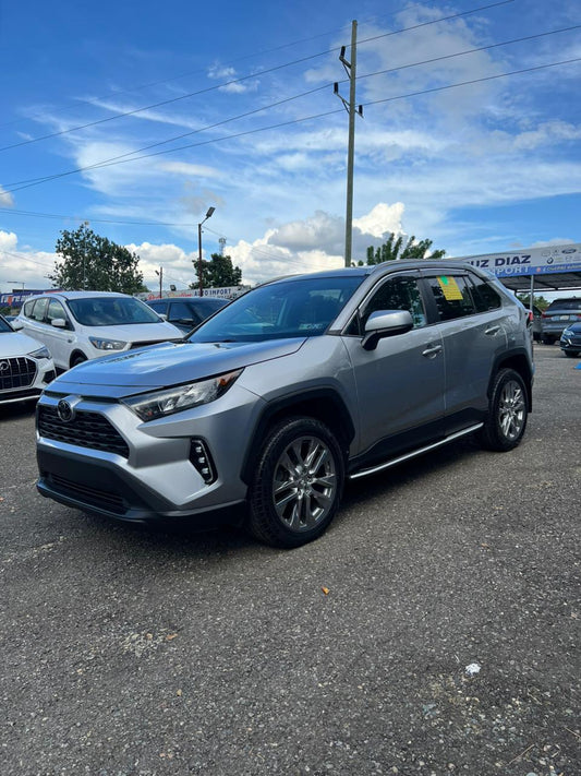 Toyota RAV4 LE 4x4 2022 – ¡Potencia, seguridad y estilo en cada kilómetro!