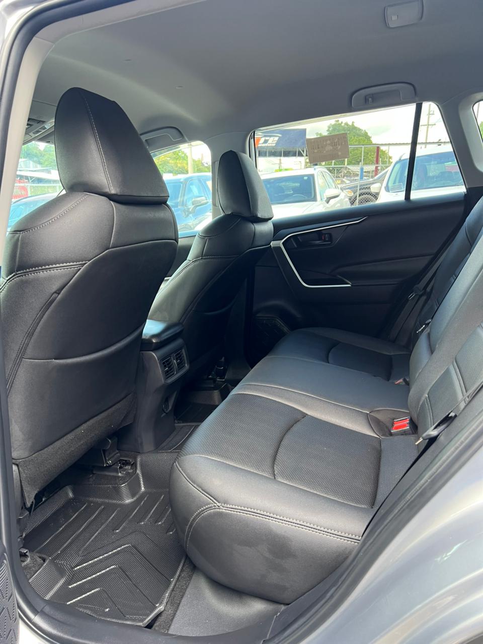 Toyota RAV4 LE 4x4 2022 – ¡Potencia, seguridad y estilo en cada kilómetro!