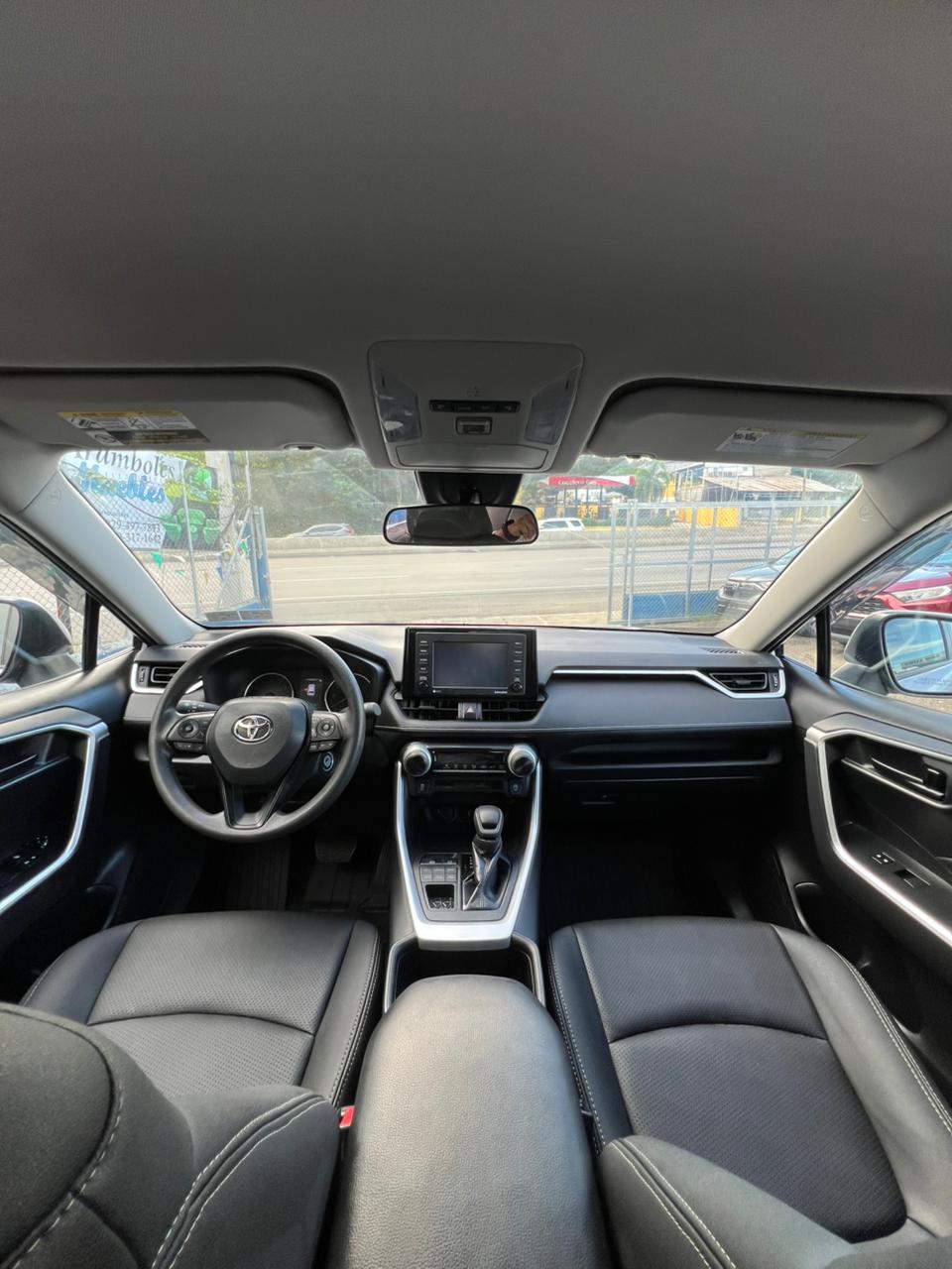 Toyota RAV4 LE 4x4 2022 – ¡Potencia, seguridad y estilo en cada kilómetro!