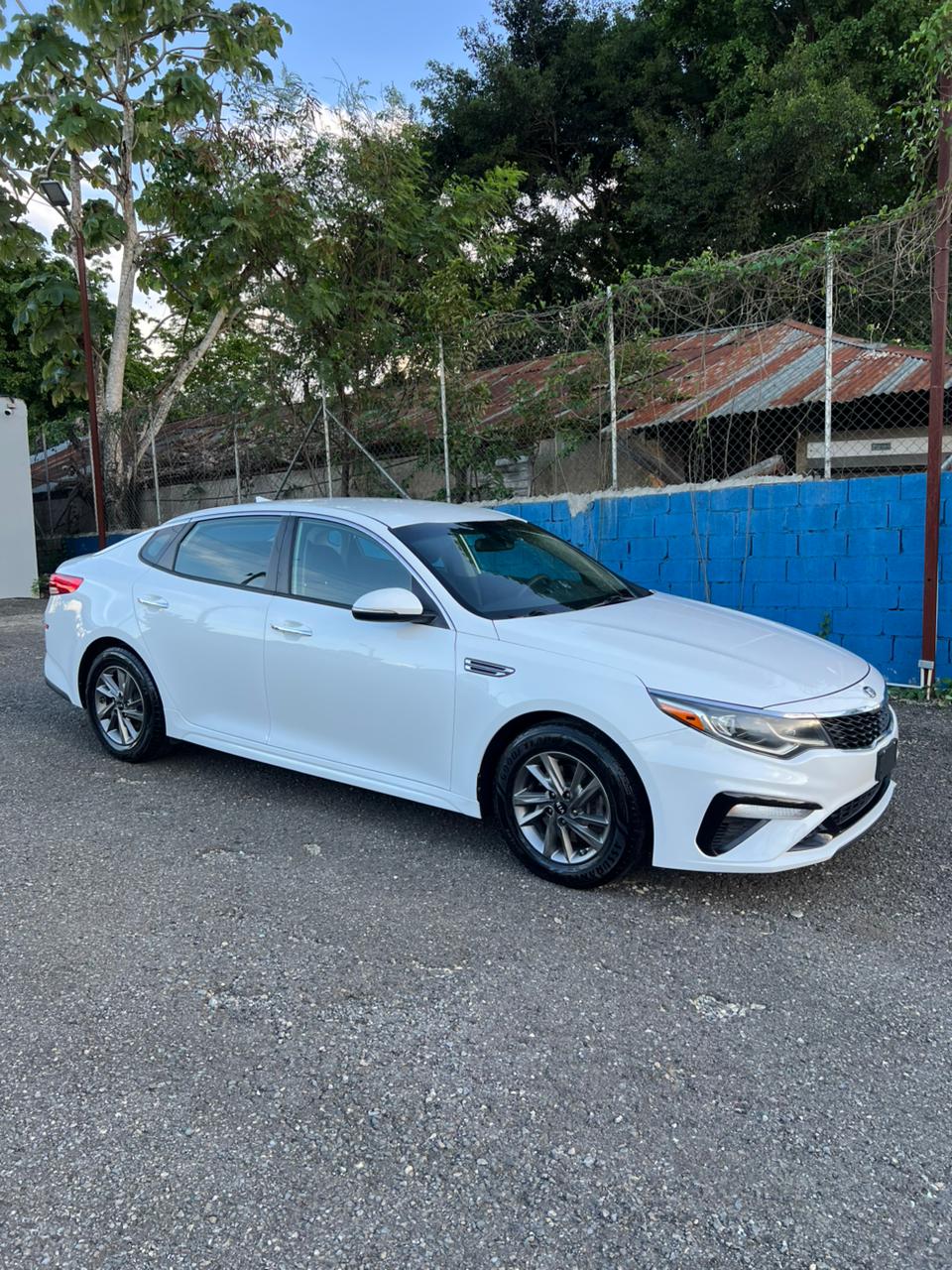 Kia Optima LX 2020 – ¡Elegancia, confort y eficiencia en cada trayecto!