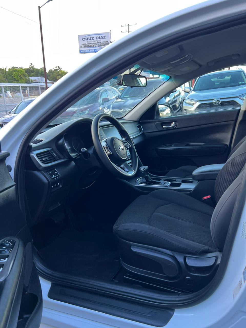 Kia Optima LX 2020 – ¡Elegancia, confort y eficiencia en cada trayecto!