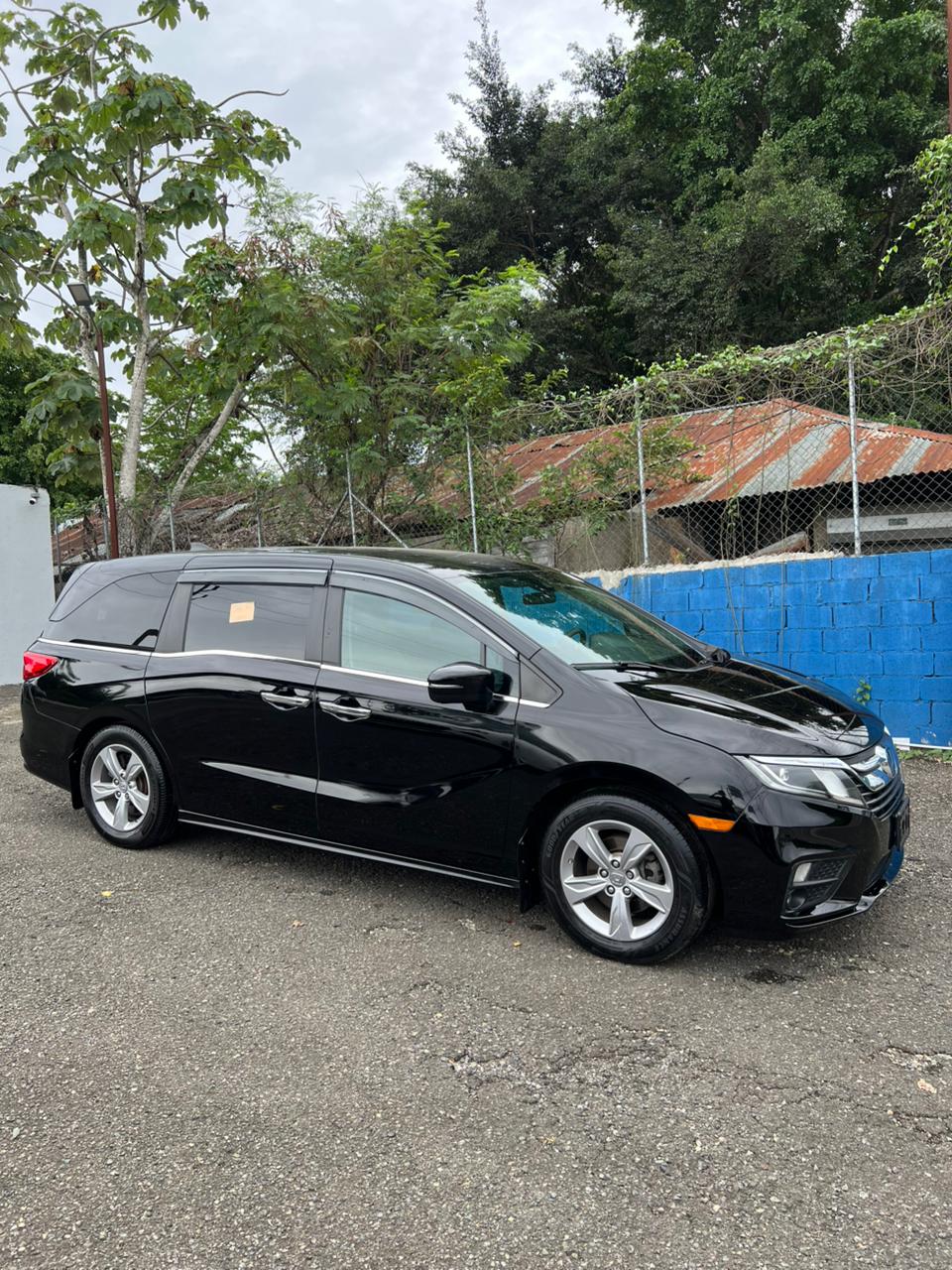 Honda Odyssey EX 2020 – ¡Comodidad, espacio y tecnología para toda la familia!