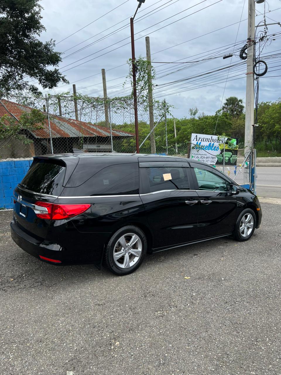 Honda Odyssey EX 2020 – ¡Comodidad, espacio y tecnología para toda la familia!