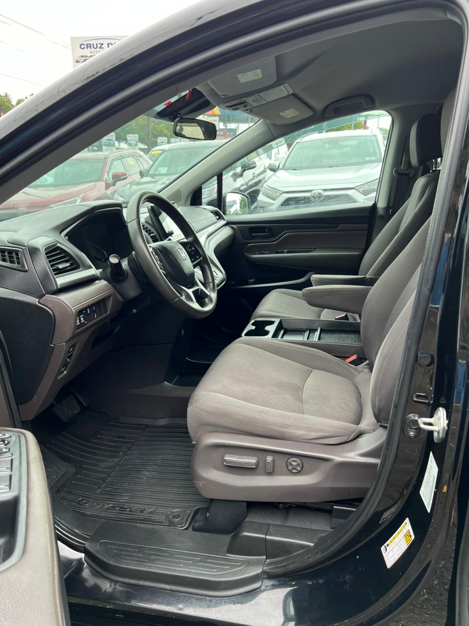 Honda Odyssey EX 2020 – ¡Comodidad, espacio y tecnología para toda la familia!