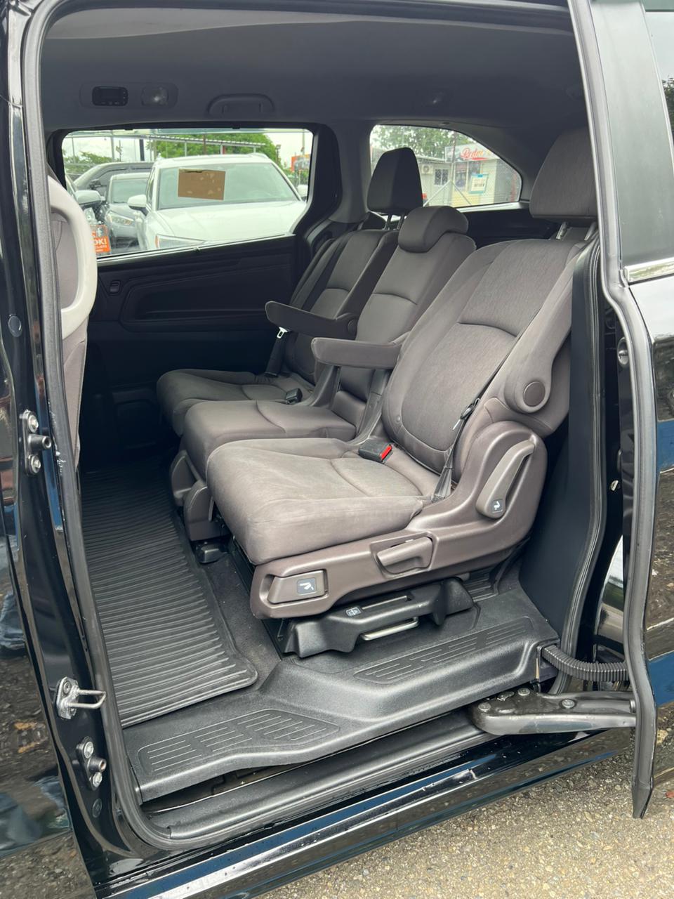 Honda Odyssey EX 2020 – ¡Comodidad, espacio y tecnología para toda la familia!