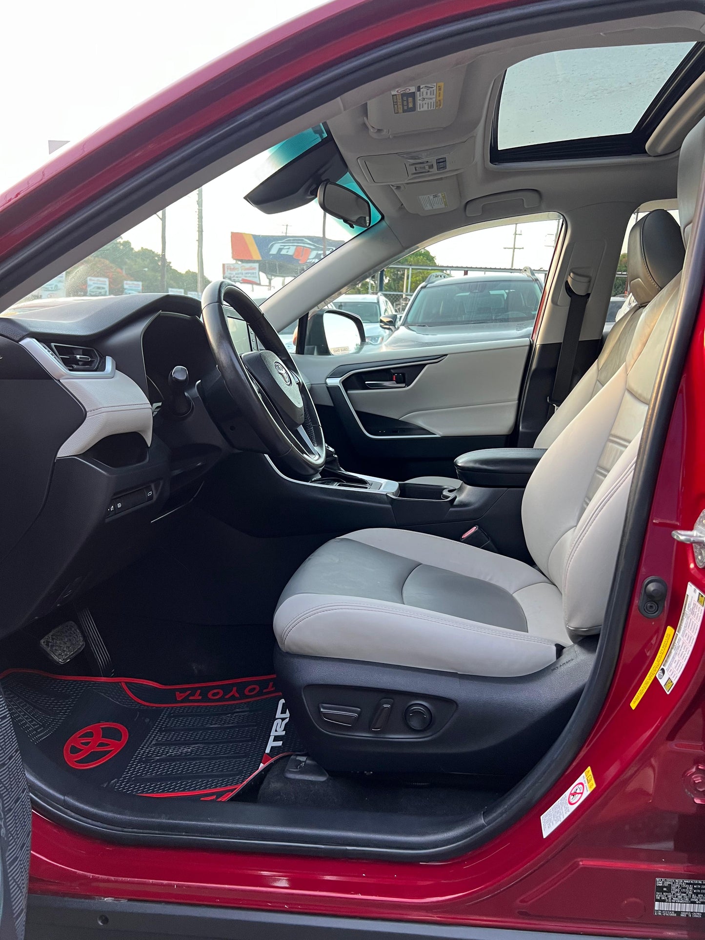 TOYOTA RAV4 XLE PREMIUM 2019